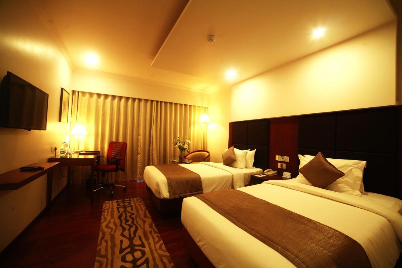 Olive Downtown Hotel Kochi Exterior photo